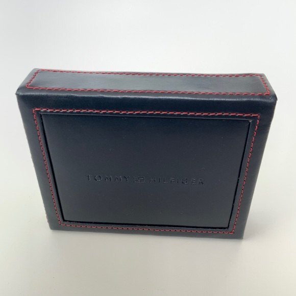 Tommy Hilfiger Wallet Navy RFID Leather Wallet & Valet - Picture 9 of 11